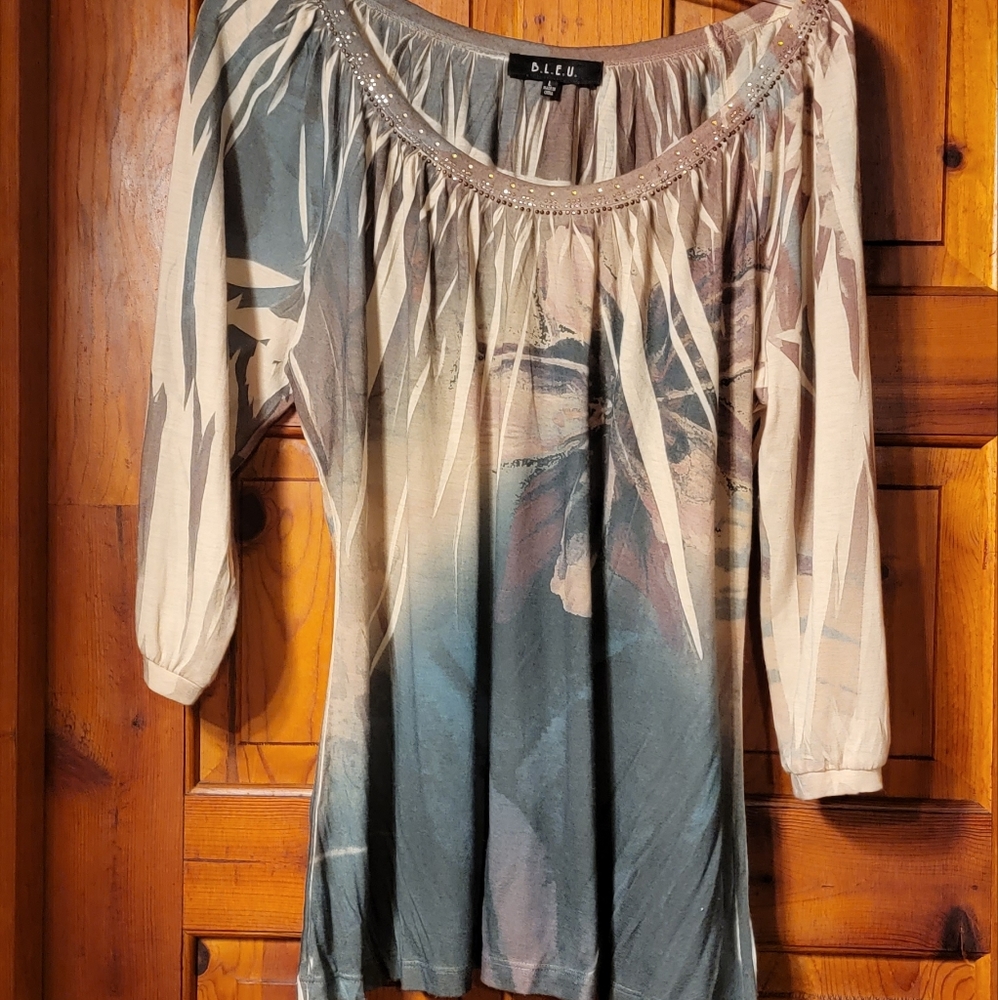 💙3/$25💙B.L.U.E. SzLg lovely Boho top